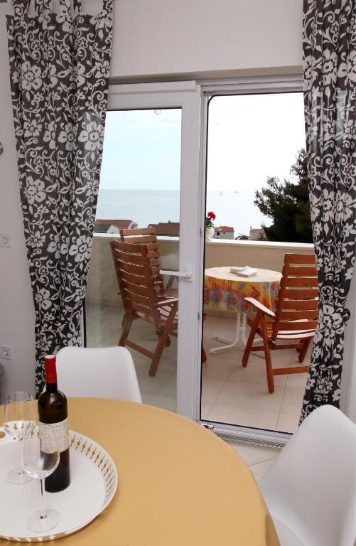 Kuhinja i blagovaonica